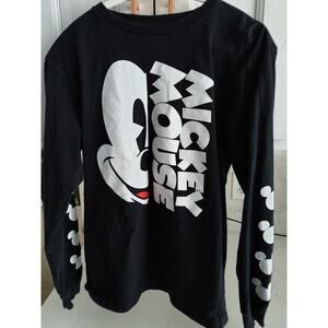 $ Disney Mickey Mouse print Vintage style long sleeve shirt 100% cotton.
